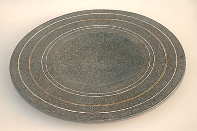 Plate with engraved rings